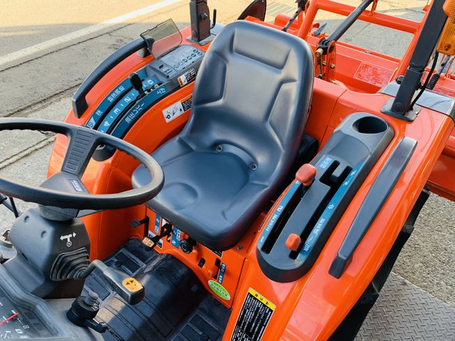 トラクター T240D 写真６