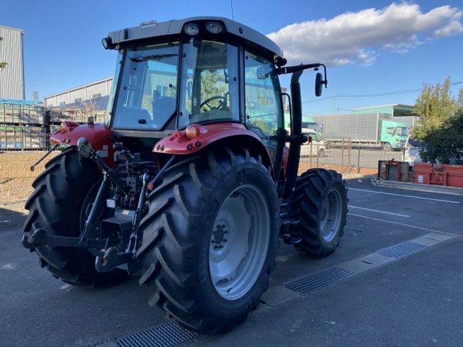 トラクター MF5609 写真４