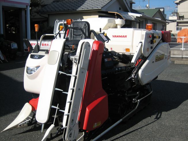 コンバイン Ee211WJ 写真２