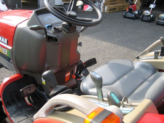 トラクター AF118VPUS4M 写真８