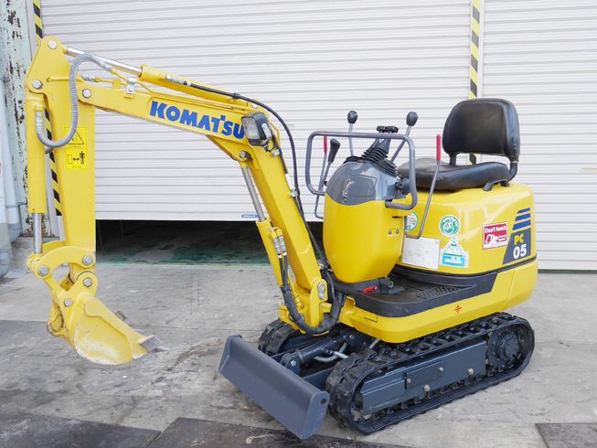 コマツ ミニユンボ 写真