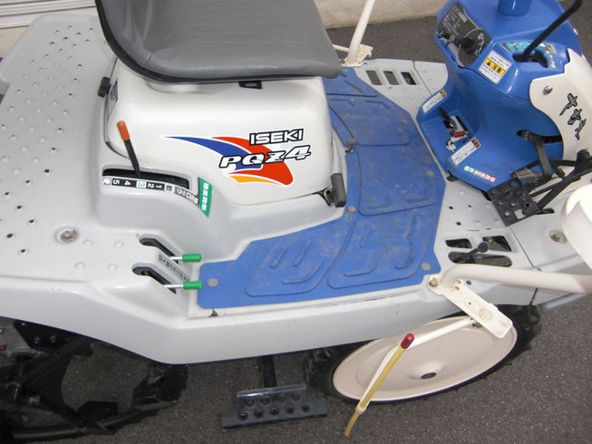 田植機 PQZ4-VL 写真３