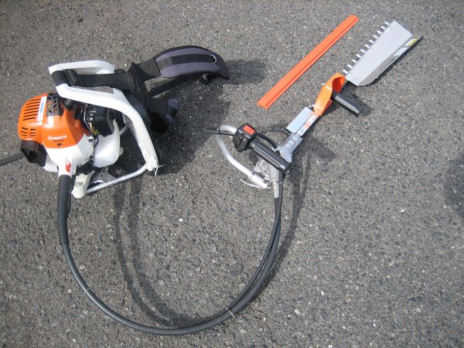 草刈機 RMEHT2320 写真３