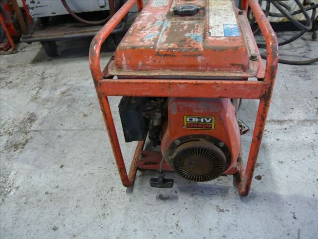 発電機 2600 ② 写真３