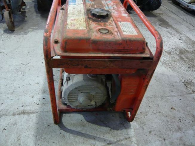 発電機 2600 ② 写真４