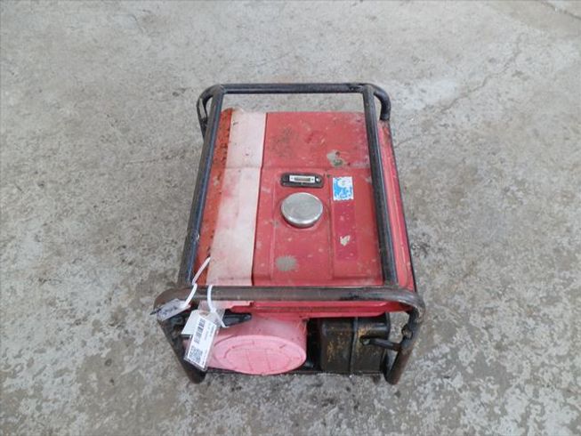 発電機 EB2000X 写真５