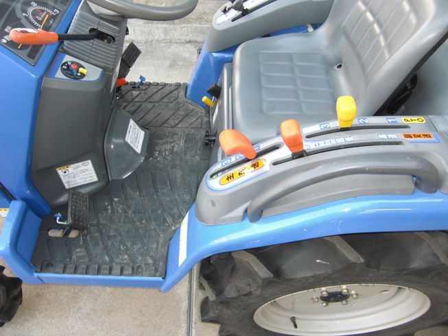 トラクター TM16KXZA2V 写真３