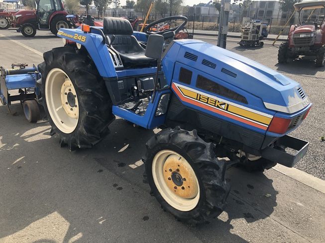 トラクター TU245 写真２