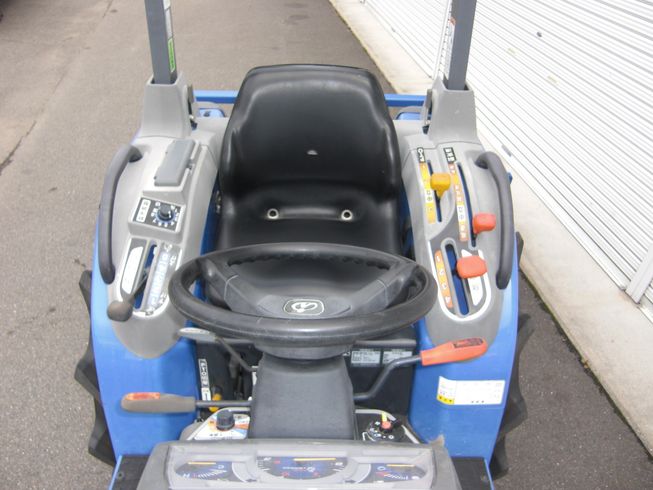 トラクター TH265QA15VD 写真２