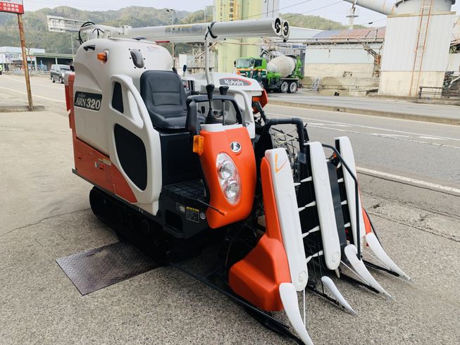 コンバイン ARN320-GDXW 写真２