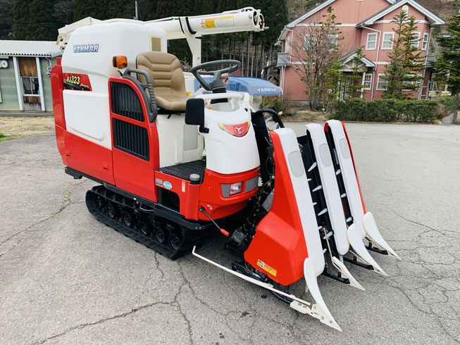 コンバイン AJ323 写真２