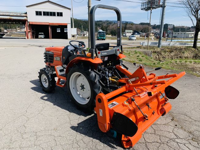 トラクター GB180(F) 写真４