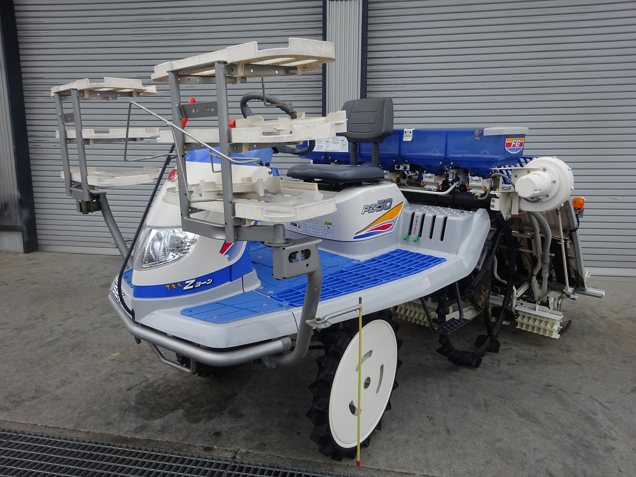 田植機 PZ50-HVRLF 写真２