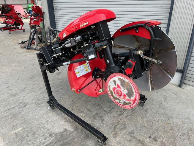 畦塗機 RM750F 写真３