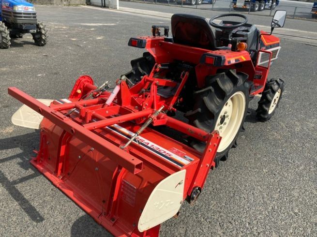 トラクター F165D 写真４