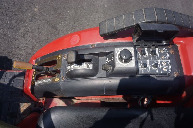 トラクター MT185 写真７