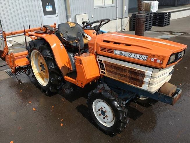 トラクター ZB1600 写真２