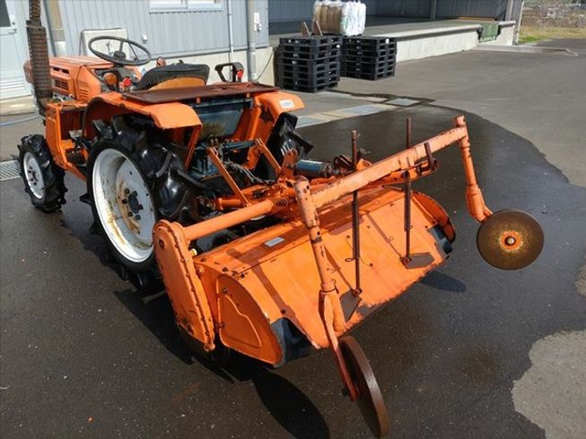 トラクター ZB1600 写真３