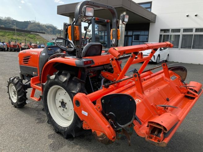 トラクター KT230 写真３