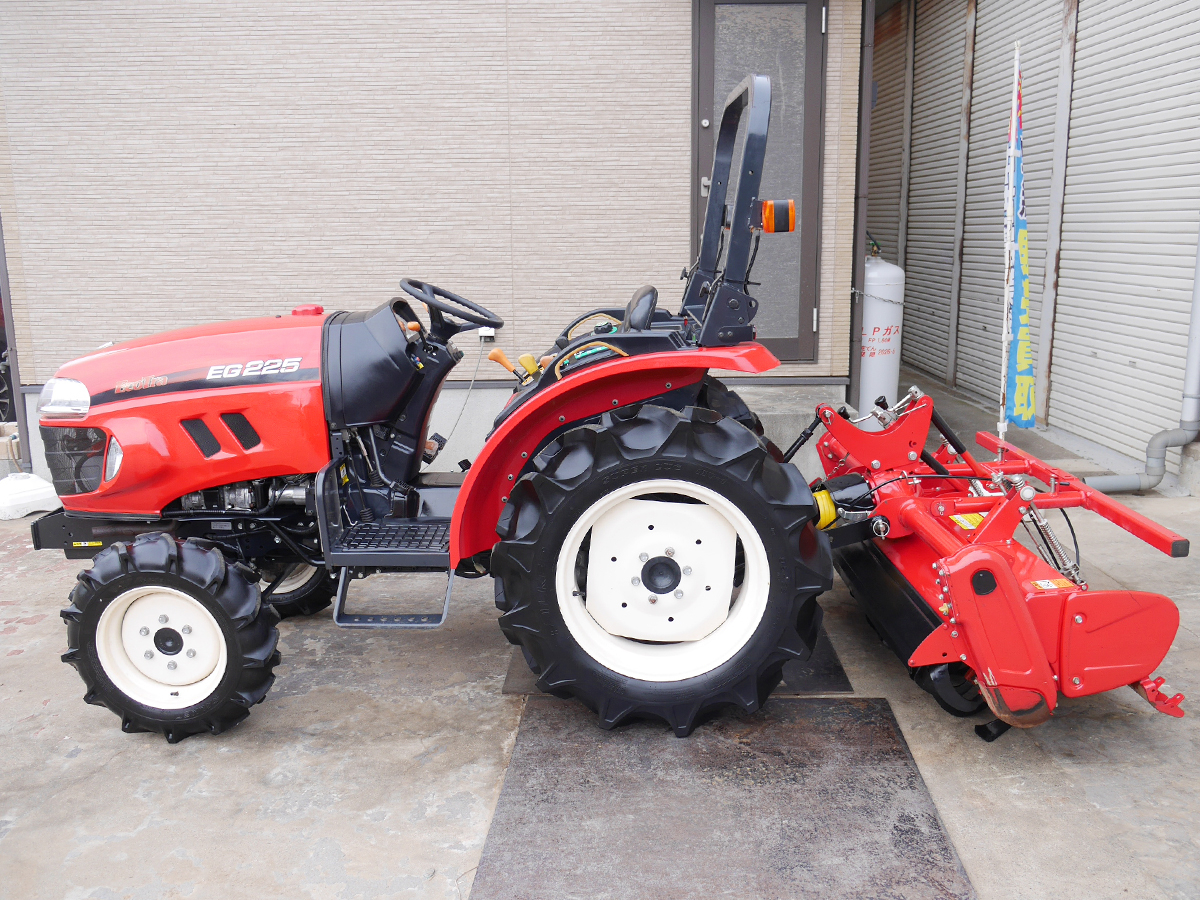 トラクター EG225 写真２