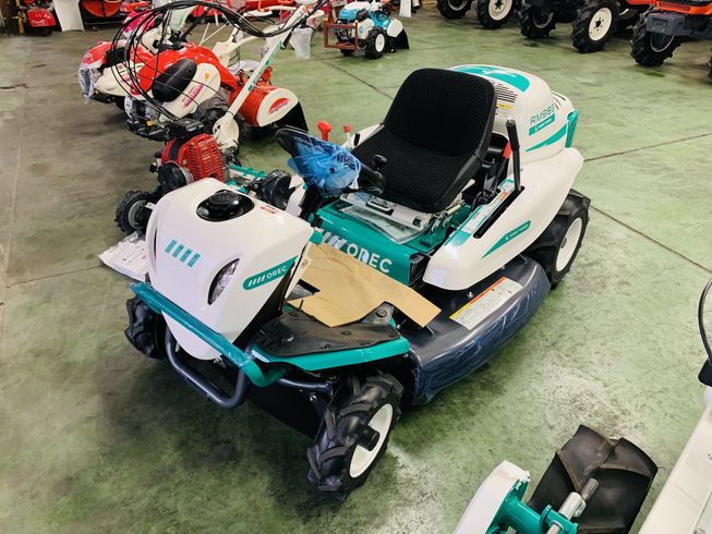 オーレック 草刈機 写真