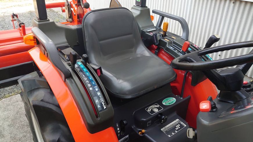 トラクター CTX20(GB200) 写真３