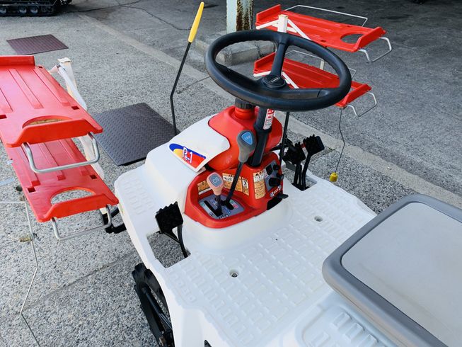 田植機 Pe-1A 写真８