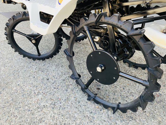 田植機 Pe-1A 写真９