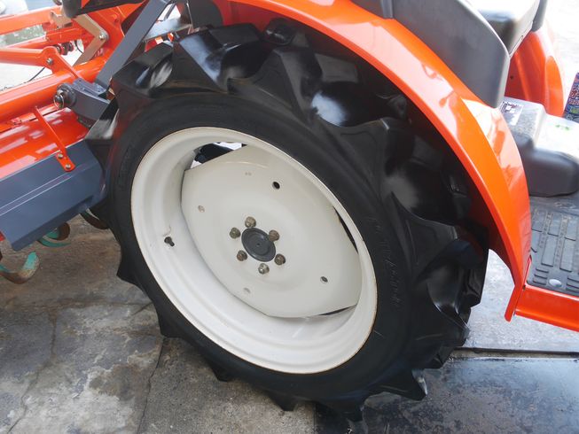 トラクター KB185 写真９