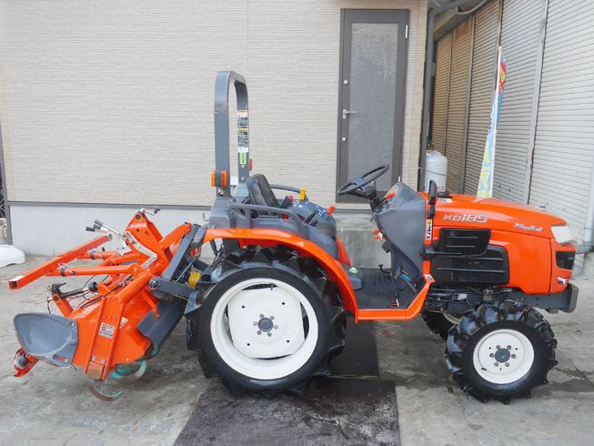 トラクター KB185 写真３