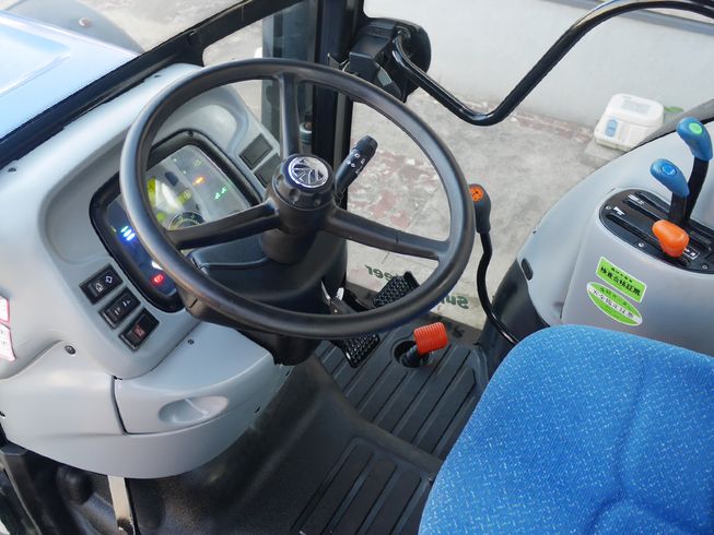 トラクター T4030 写真５