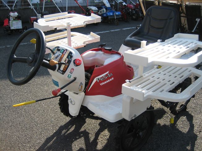 田植機 PeS-1A 写真７