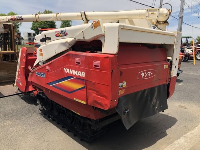 コンバイン GC328 写真３