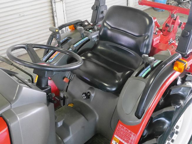 トラクター AF220 HST 写真６