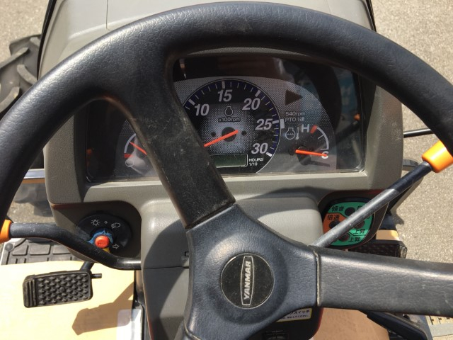 トラクター EG220 写真３