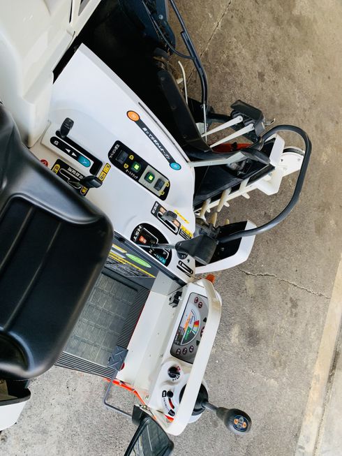 コンバイン ARN216-GSLW 写真８