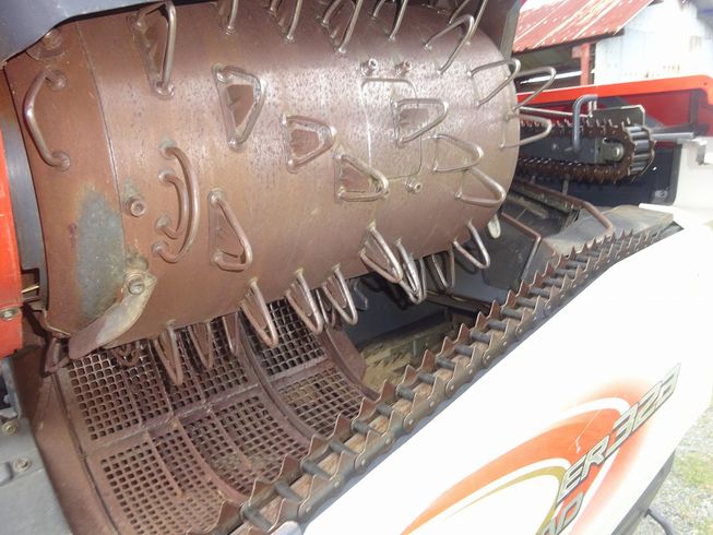 コンバイン ER323 写真８