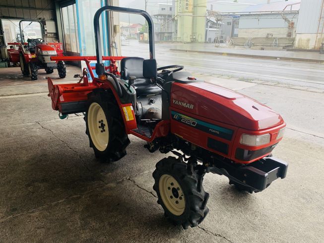 トラクター AF220 写真２