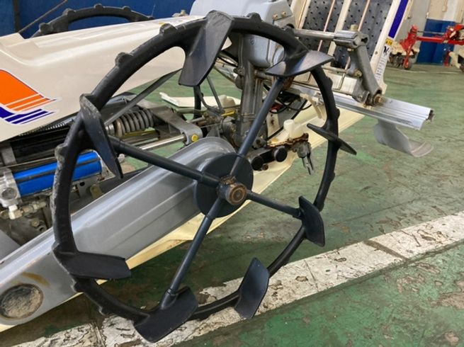 田植機 PC2D-70 写真５