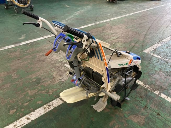 田植機 PC2D-70 写真３