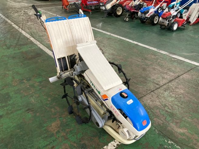 田植機 PC2D-70 写真２