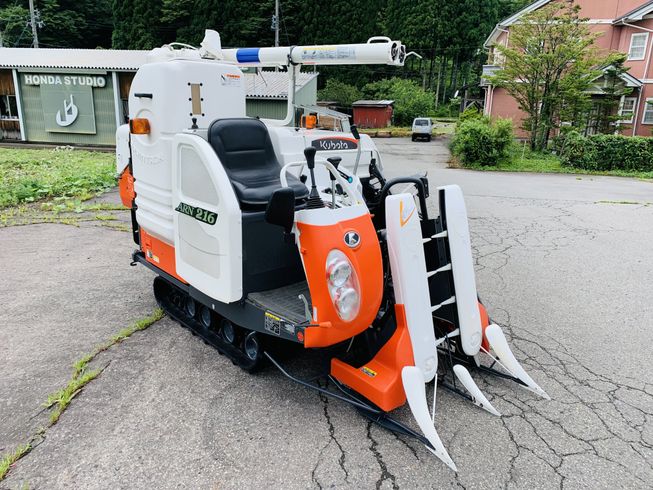 コンバイン ARN216-GLW 写真２