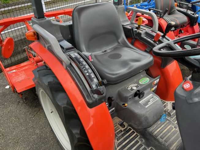 トラクター GB160-BSMA 写真４