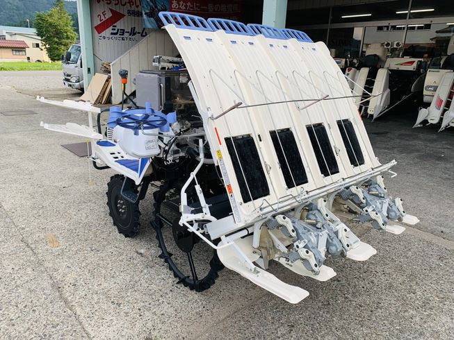 田植機 LE4A 写真４