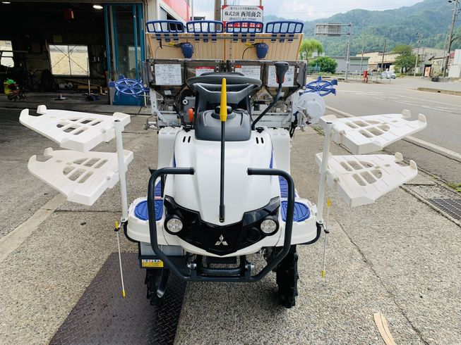 田植機 LE4A 写真３