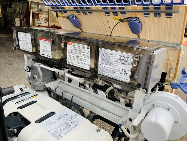 田植機 LE4A 写真９