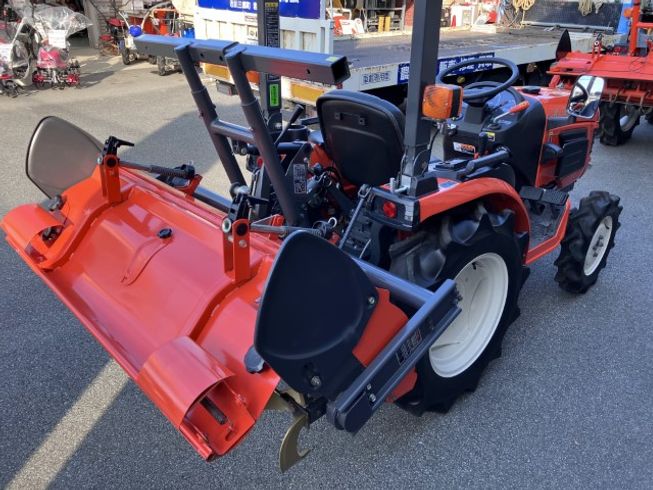 トラクター B17X-BSMAGRF3 写真３