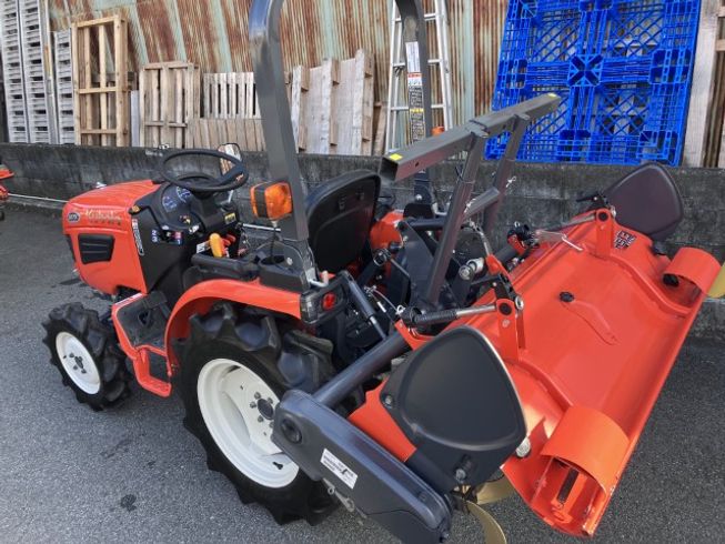 トラクター B17X-BSMAGRF3 写真４