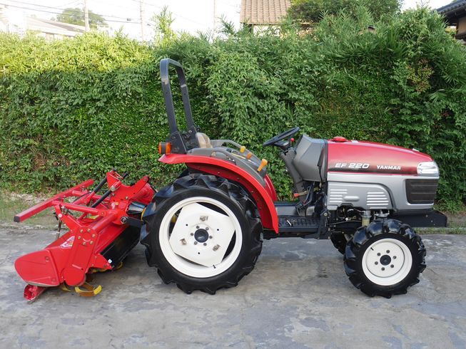 トラクター EF220 写真３