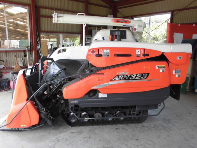 コンバイン ARN323G 写真２
